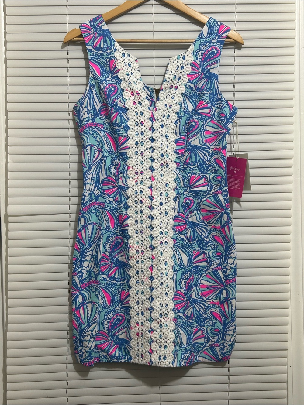 LILLY PULITZER Target 20th
Anniversary Collection My Fans
Shift Dress Size 8